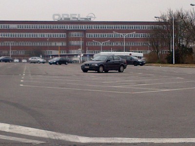 Freiwerdende Flächen: Parkplätze, Verwaltungsgebäude am Opel-Werk 1 im Bochumer Süden