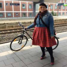 Stephanie Kotalla mit Fahrrad - Stadtradeln Bochum
