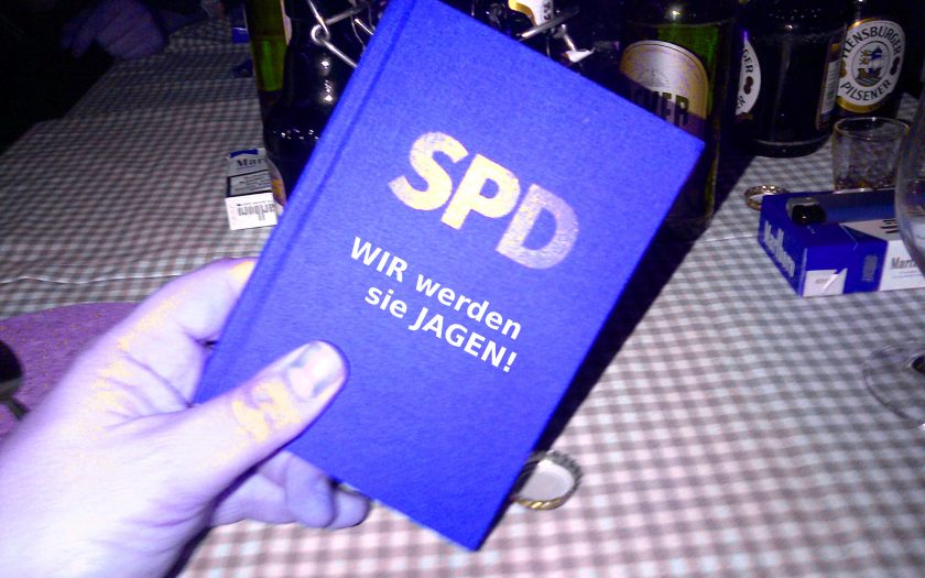 SPD-Parteibuch mit Wir werden sie jagen
