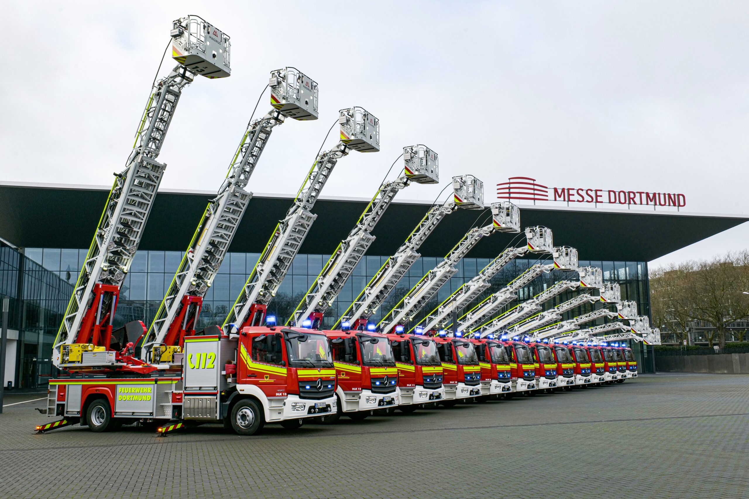 Neue Drehleiterfahrzeuge der Feuerwehr Dortmund